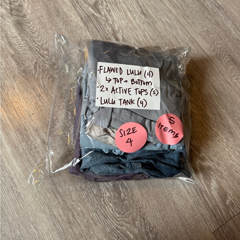 MYSTERY BUNDLE • 5 Activewear Items - Size 4 • *AS IS*